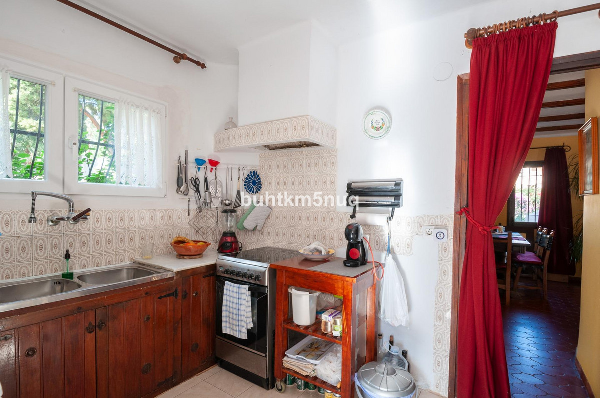 4 Bed Townhouse for sale in Calpe Costa Blanca, Alicante, Spain