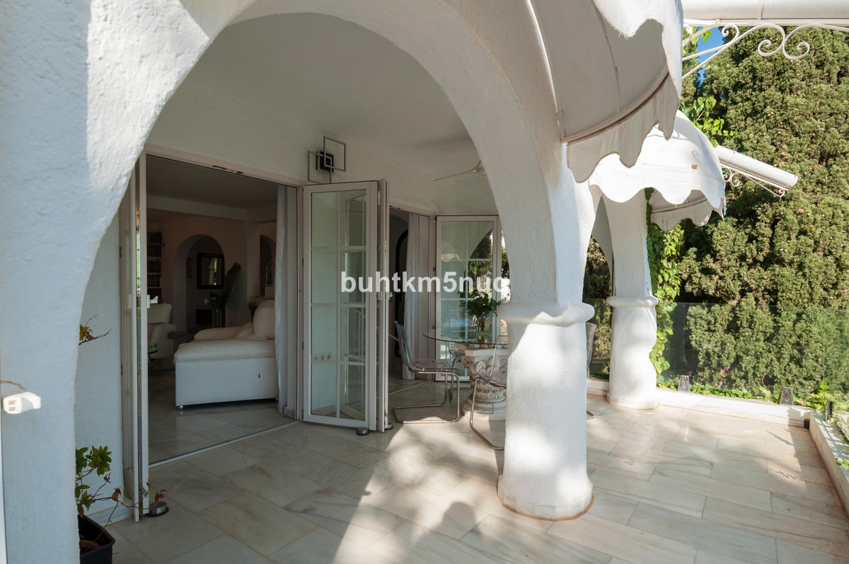 4 Bed Townhouse for sale in Calpe Costa Blanca, Alicante, Spain