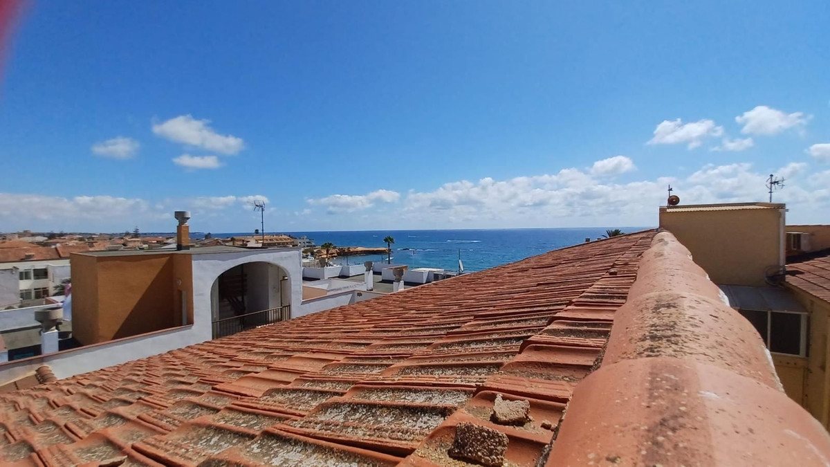 Se vende Apartamento en Planta Última de 3 dormitorios en Costa Blanca, Alicante, España