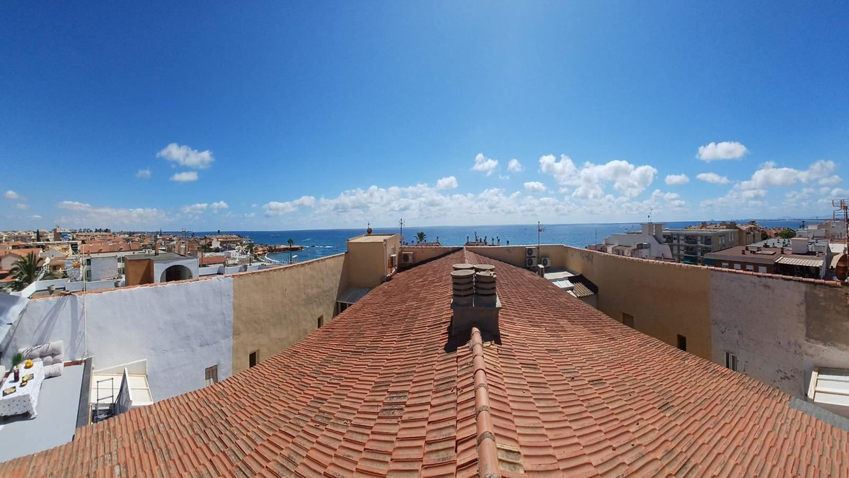 Se vende Apartamento en Planta Última de 3 dormitorios en Costa Blanca, Alicante, España