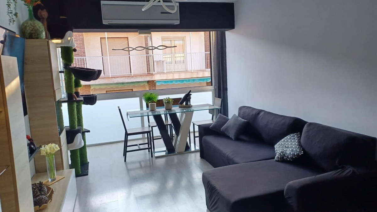 Se vende Apartamento en Planta Última de 3 dormitorios en Costa Blanca, Alicante, España