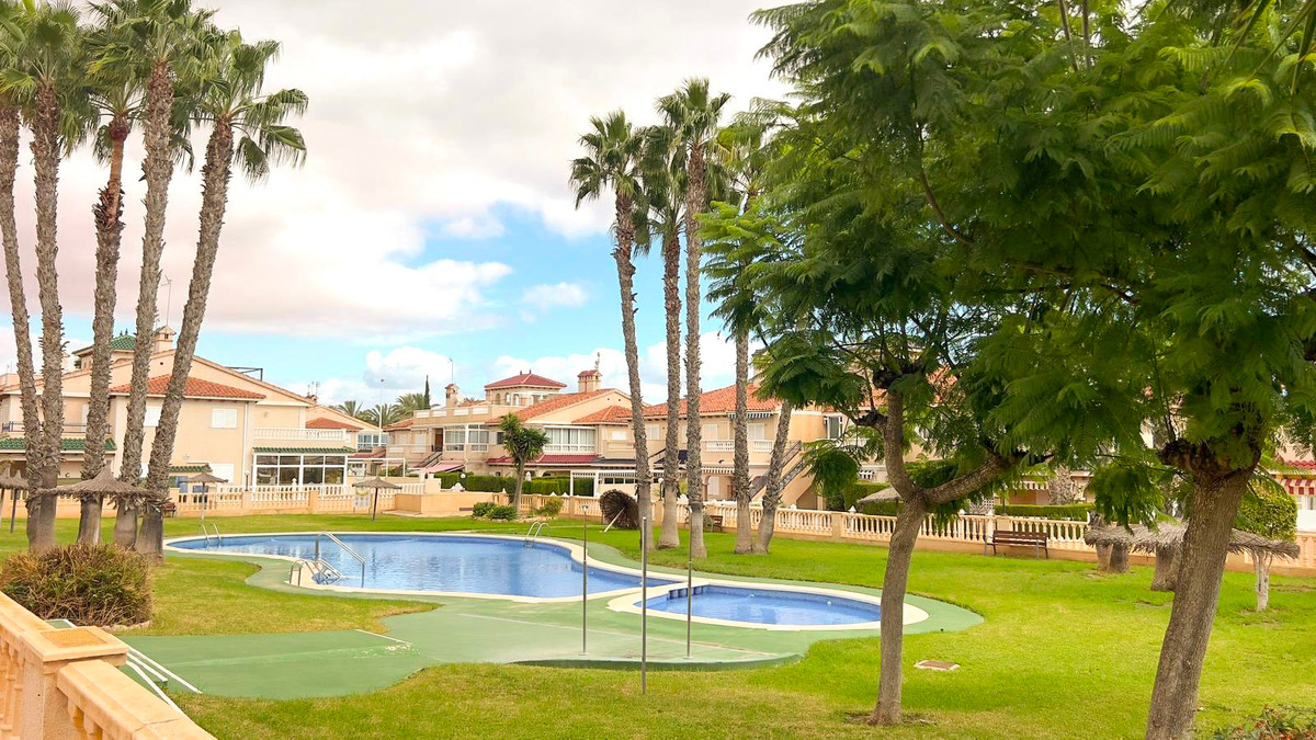 Se vende Adosada de 1 dormitorios en Costa Blanca, Alicante, España