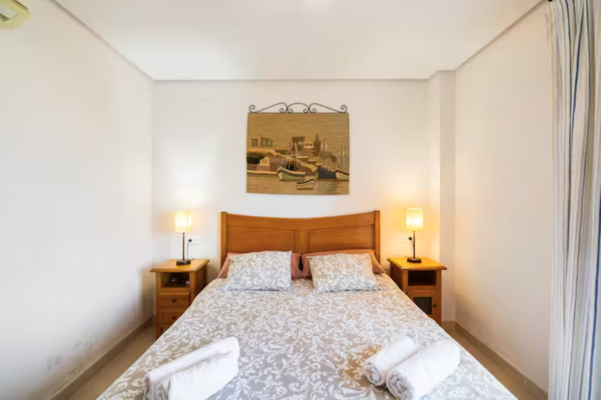 Se vende Apartamento Planta Baja de 2 dormitorios en Costa Blanca, Alicante, España