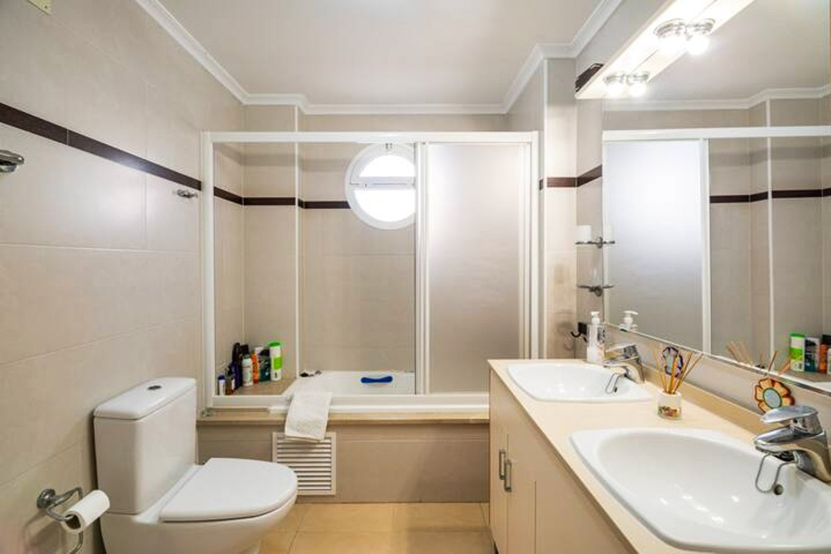 Se vende Apartamento Planta Baja de 2 dormitorios en Costa Blanca, Alicante, España