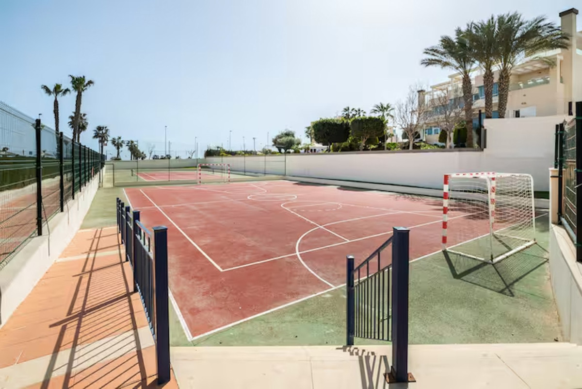 Se vende Apartamento Planta Baja de 2 dormitorios en Costa Blanca, Alicante, España