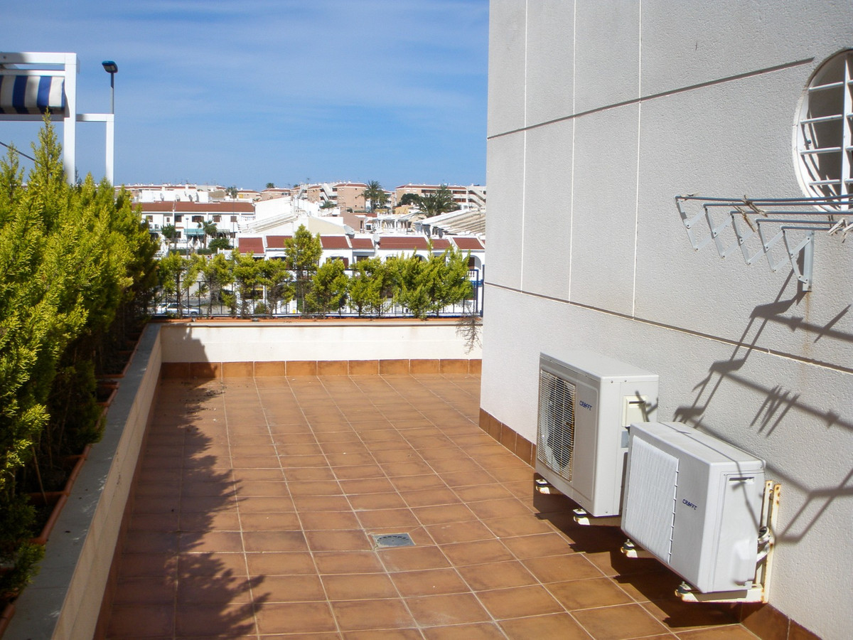 Se vende Apartamento Planta Baja de 2 dormitorios en Costa Blanca, Alicante, España