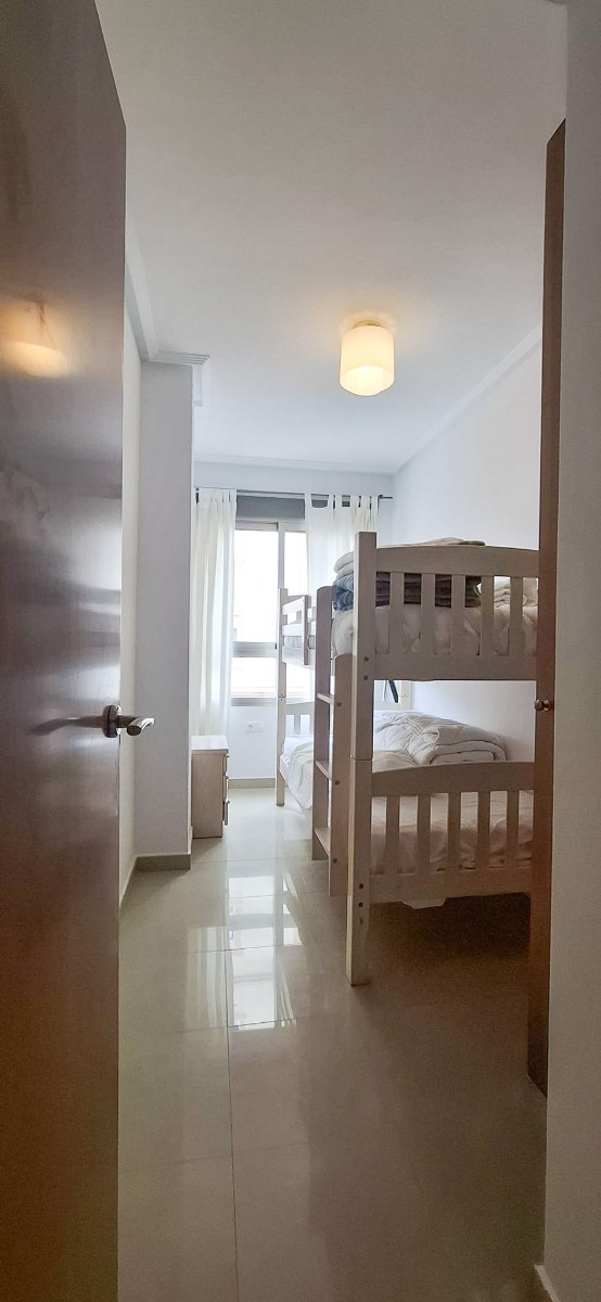 Se vende Apartamento Planta Media de 2 dormitorios en Costa Blanca, Alicante, España