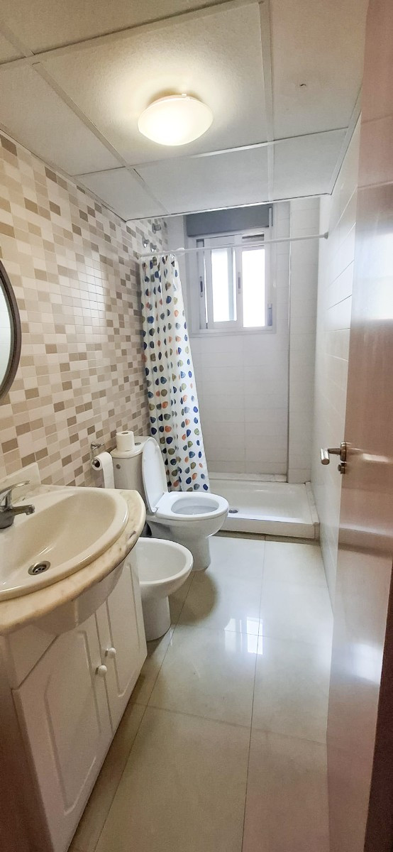 Se vende Apartamento Planta Media de 2 dormitorios en Costa Blanca, Alicante, España