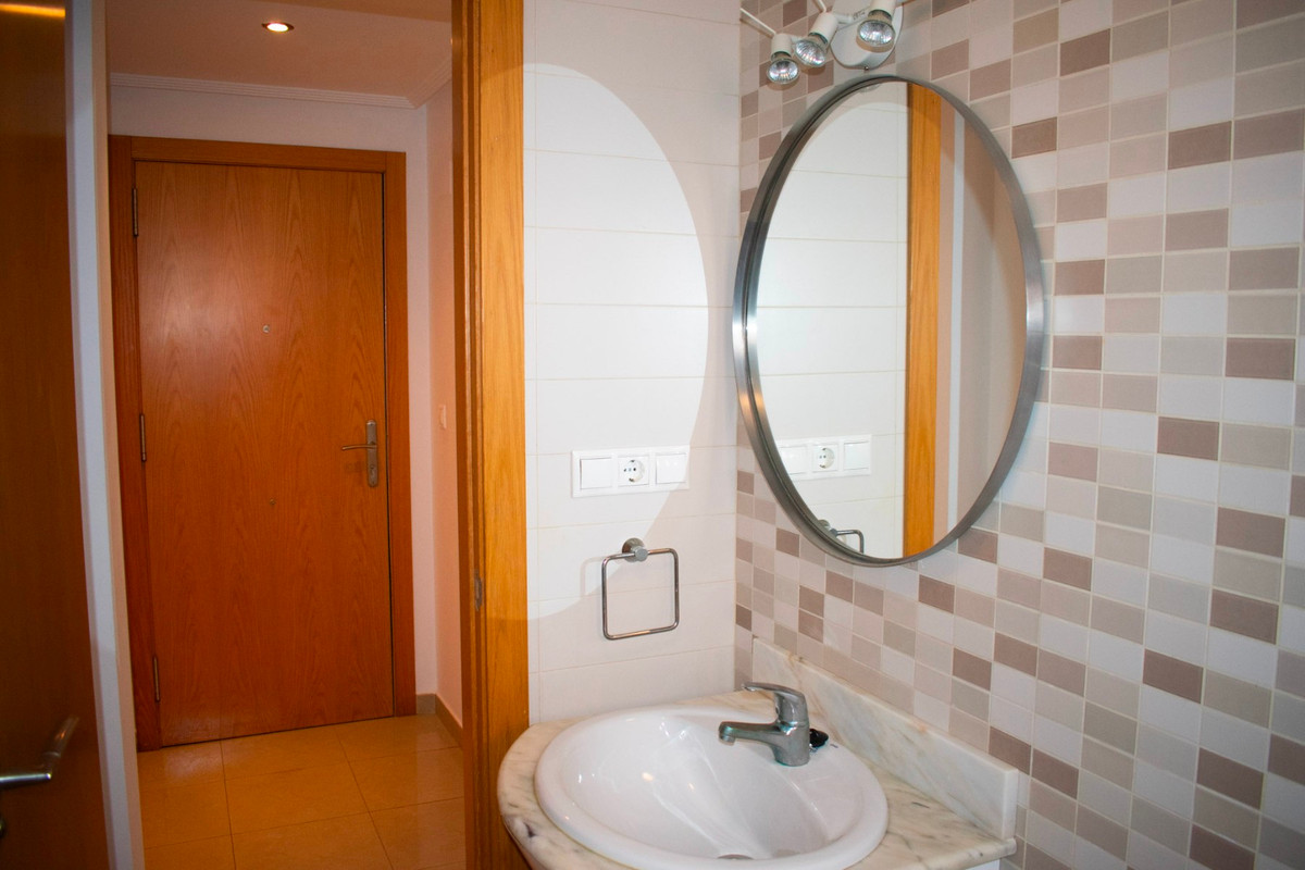 Se vende Apartamento Planta Media de 2 dormitorios en Costa Blanca, Alicante, España