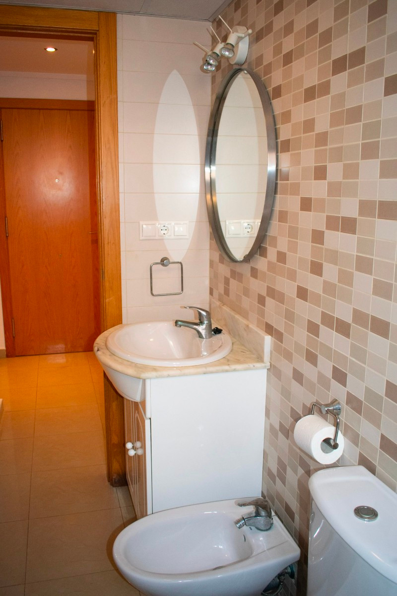 Se vende Apartamento Planta Media de 2 dormitorios en Costa Blanca, Alicante, España