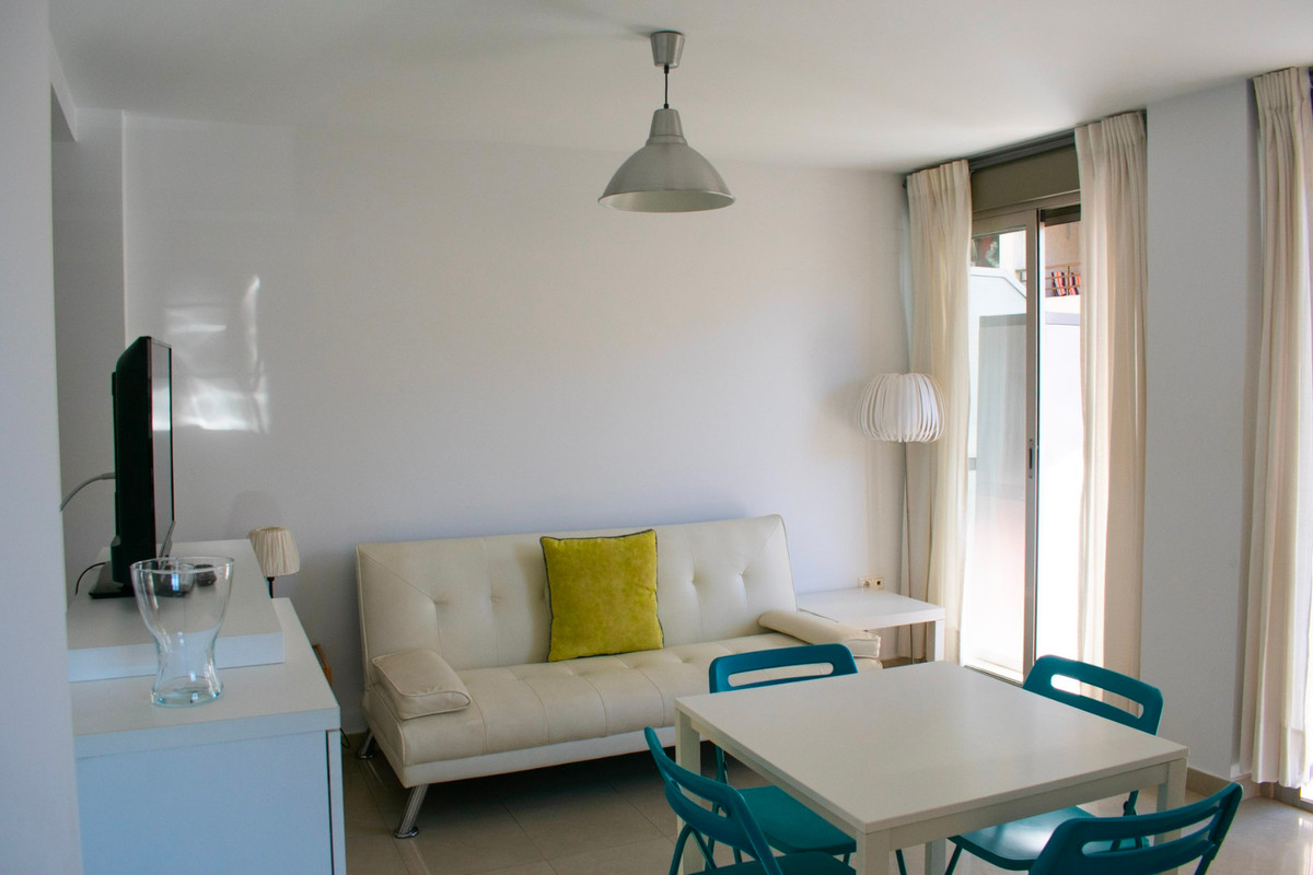 Se vende Apartamento Planta Media de 2 dormitorios en Costa Blanca, Alicante, España