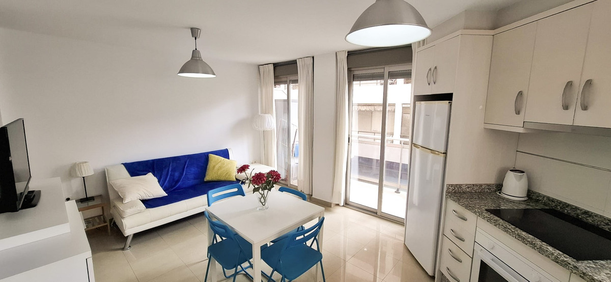 Se vende Apartamento Planta Media de 2 dormitorios en Costa Blanca, Alicante, España