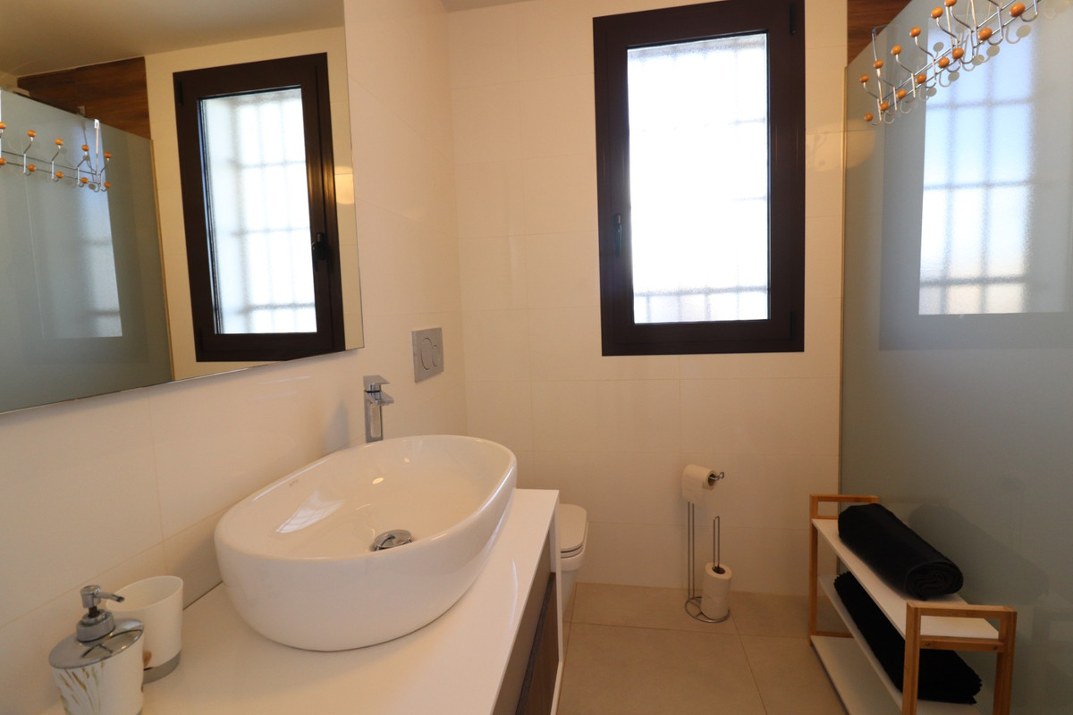 Se vende Apartamento Planta Baja de 2 dormitorios en Costa Blanca, Alicante, España