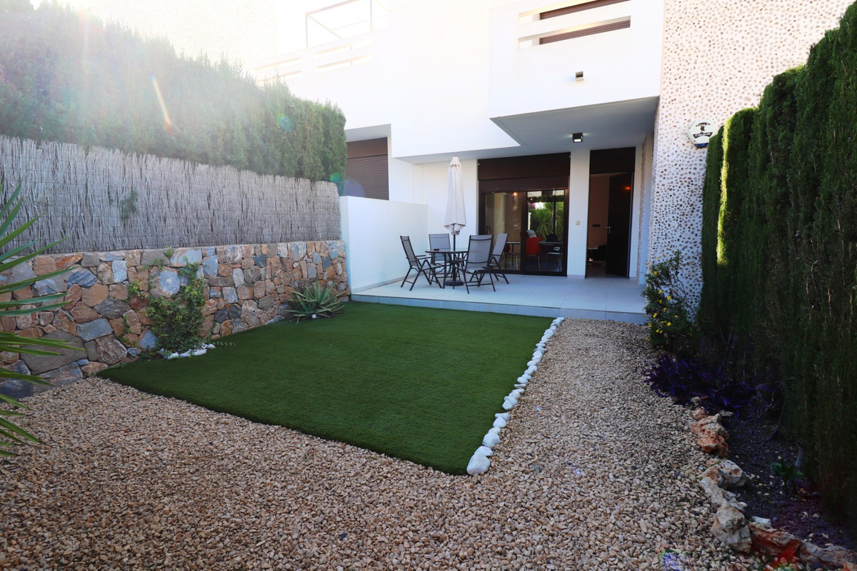 Se vende Apartamento Planta Baja de 2 dormitorios en Costa Blanca, Alicante, España
