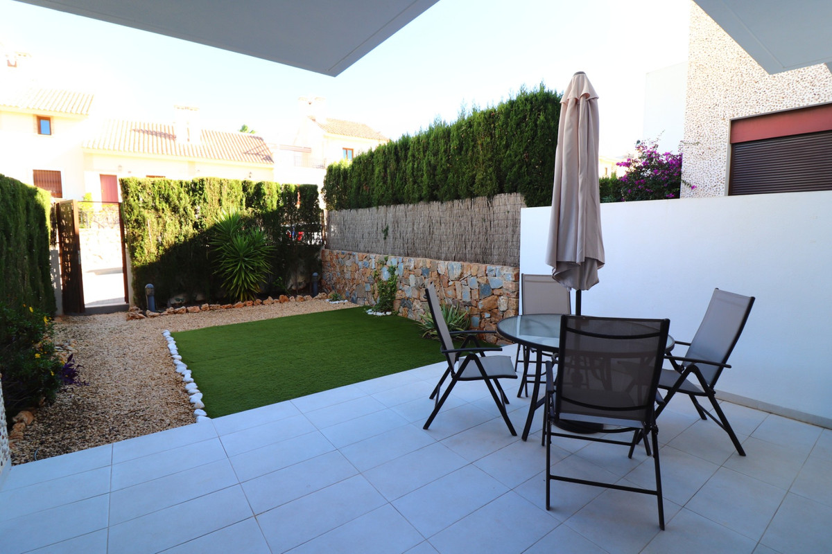 Se vende Apartamento Planta Baja de 2 dormitorios en Costa Blanca, Alicante, España