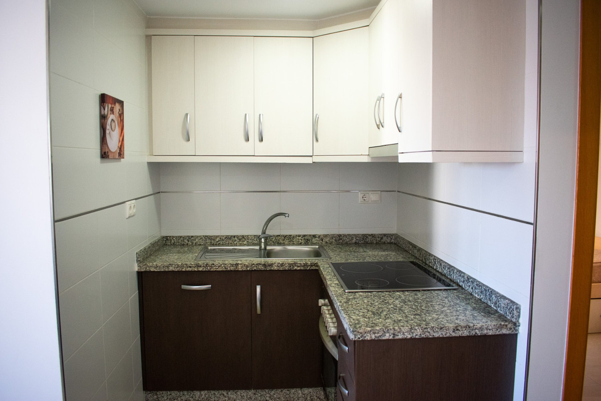 2 Bed Apartment for sale in Guardamar Del Segura Costa Blanca, Alicante, Spain