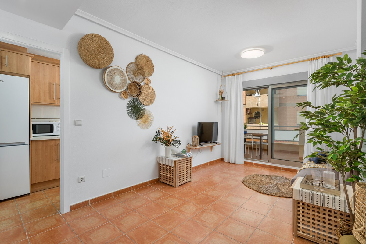 Se vende Apartamento Planta Media de 3 dormitorios en Costa Blanca, Alicante, España