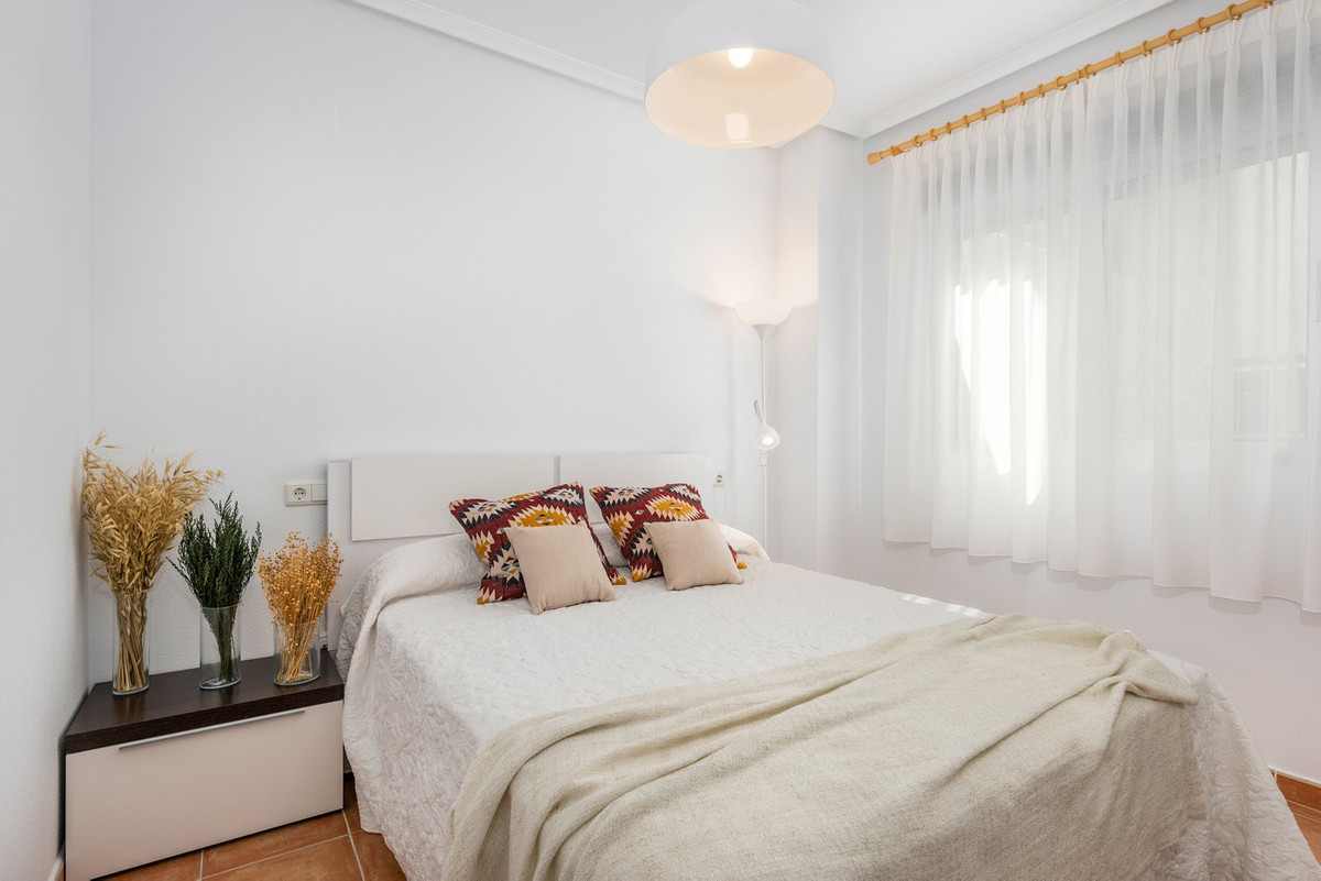 Se vende Apartamento Planta Media de 3 dormitorios en Costa Blanca, Alicante, España