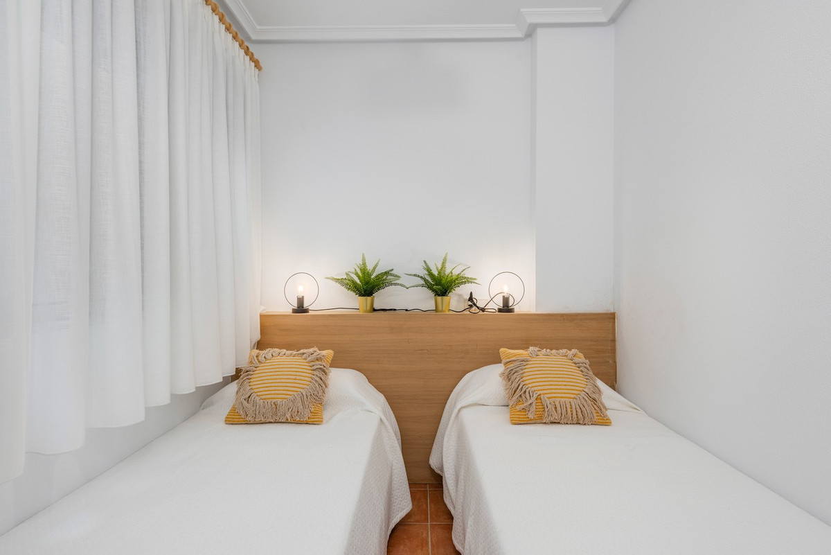 Se vende Apartamento Planta Media de 3 dormitorios en Costa Blanca, Alicante, España