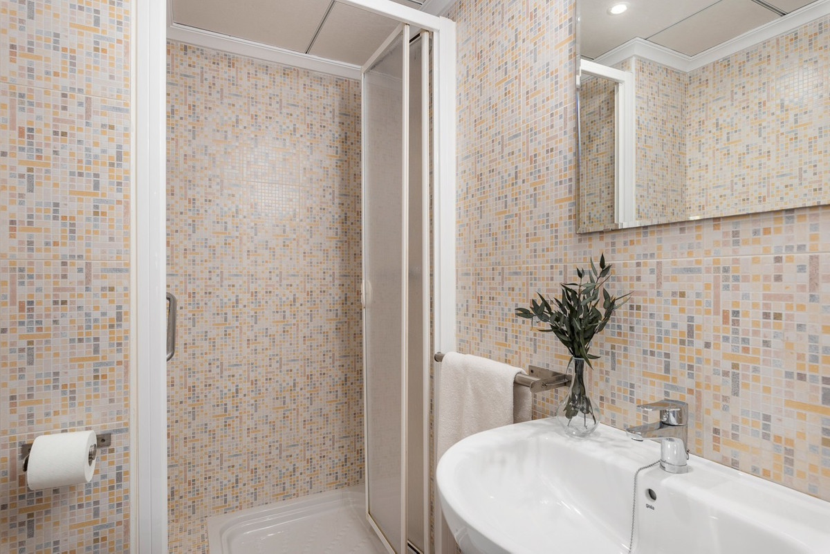 Se vende Apartamento Planta Media de 3 dormitorios en Costa Blanca, Alicante, España