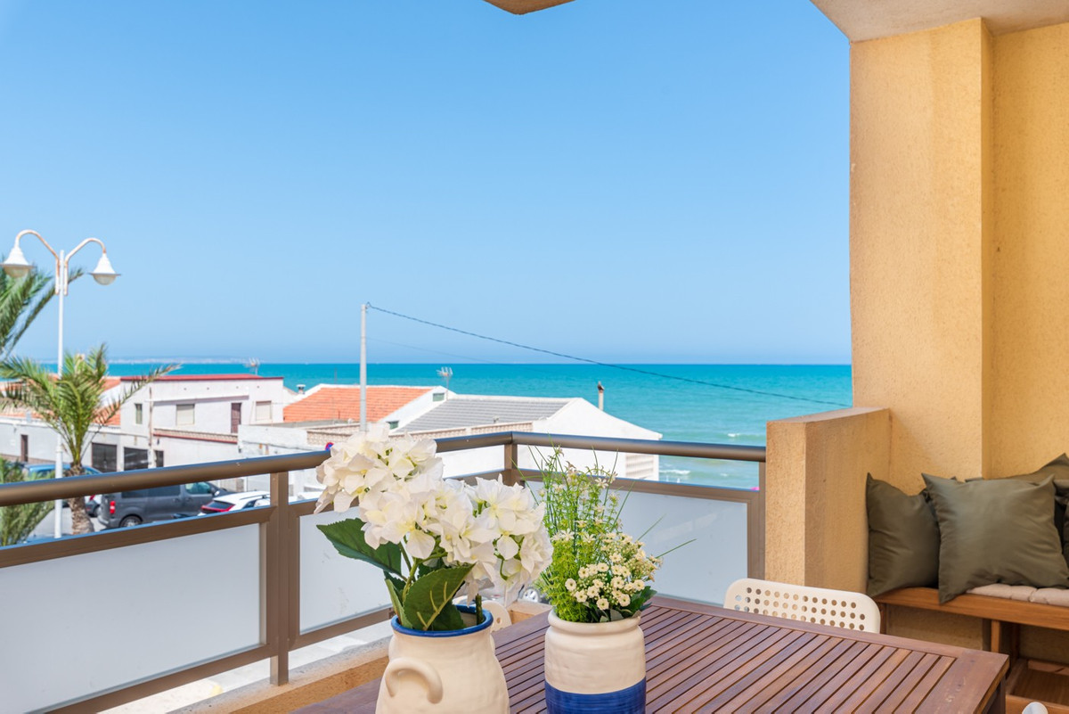 Se vende Apartamento Planta Media de 3 dormitorios en Costa Blanca, Alicante, España