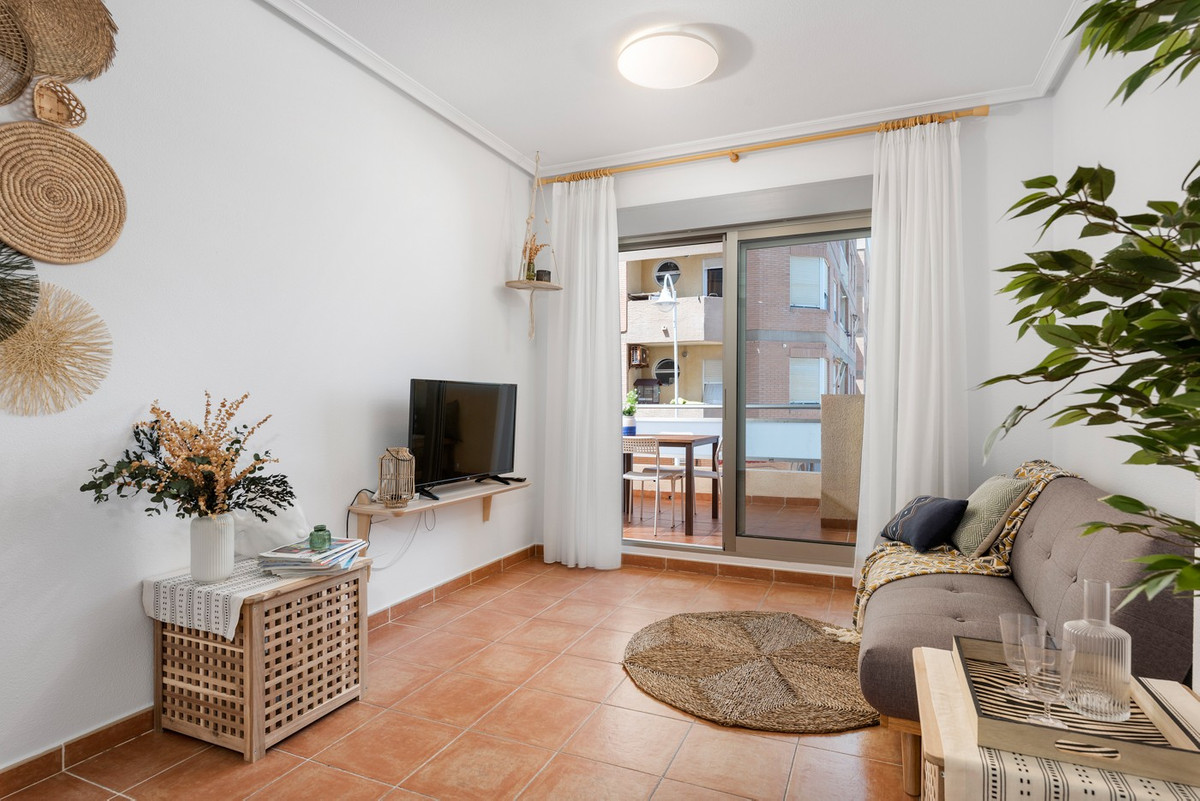 Se vende Apartamento Planta Media de 3 dormitorios en Costa Blanca, Alicante, España