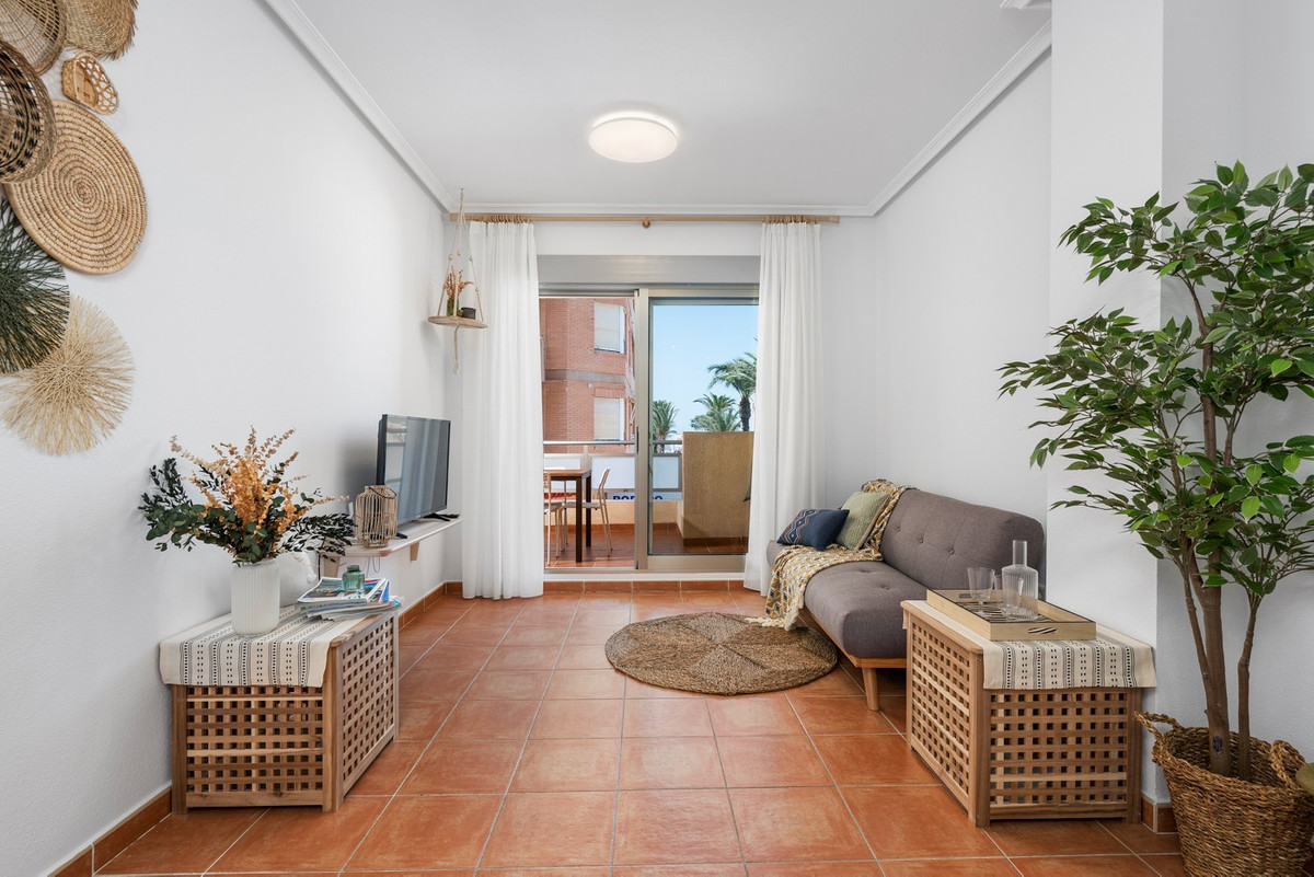Se vende Apartamento Planta Media de 3 dormitorios en Costa Blanca, Alicante, España