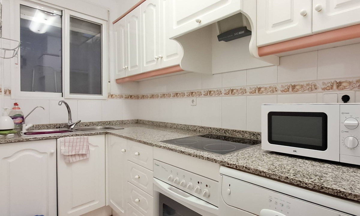 Se vende Apartamento Planta Media de 2 dormitorios en Costa Blanca, Alicante, España