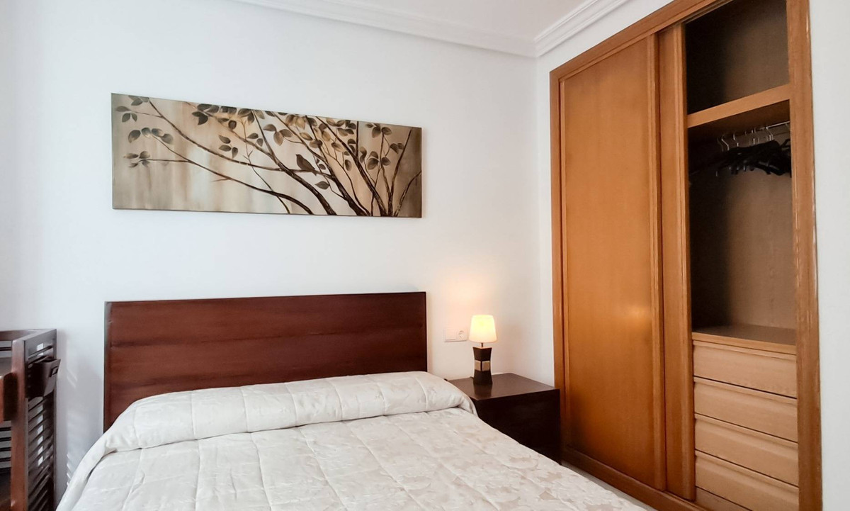 Se vende Apartamento Planta Media de 2 dormitorios en Costa Blanca, Alicante, España