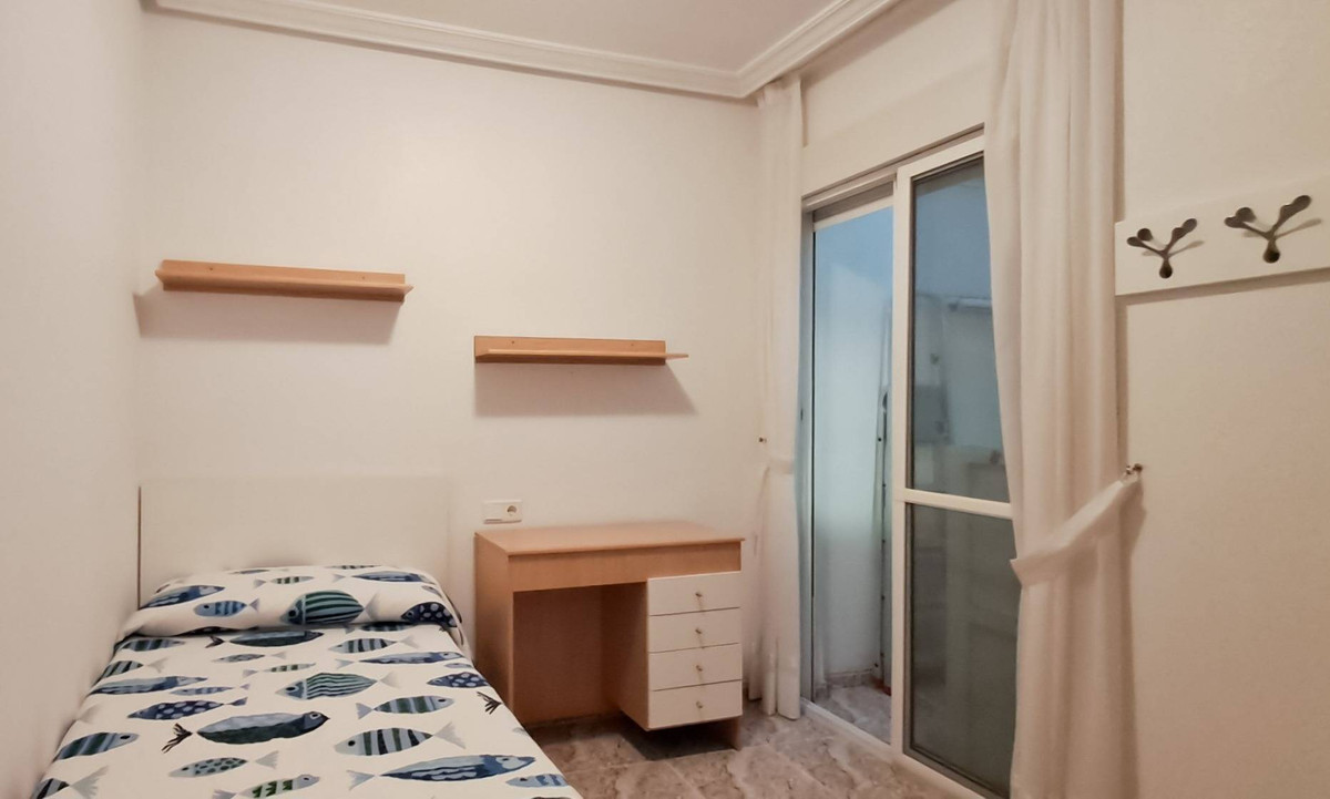 Se vende Apartamento Planta Media de 2 dormitorios en Costa Blanca, Alicante, España
