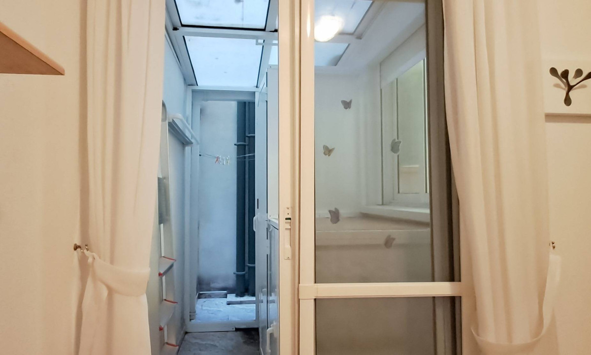 Se vende Apartamento Planta Media de 2 dormitorios en Costa Blanca, Alicante, España
