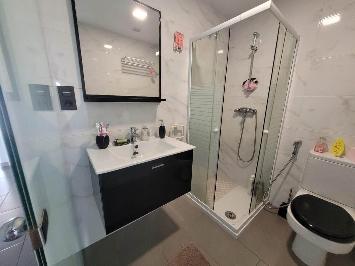 Se vende Bungalow de 2 dormitorios en Costa Blanca, Alicante, España