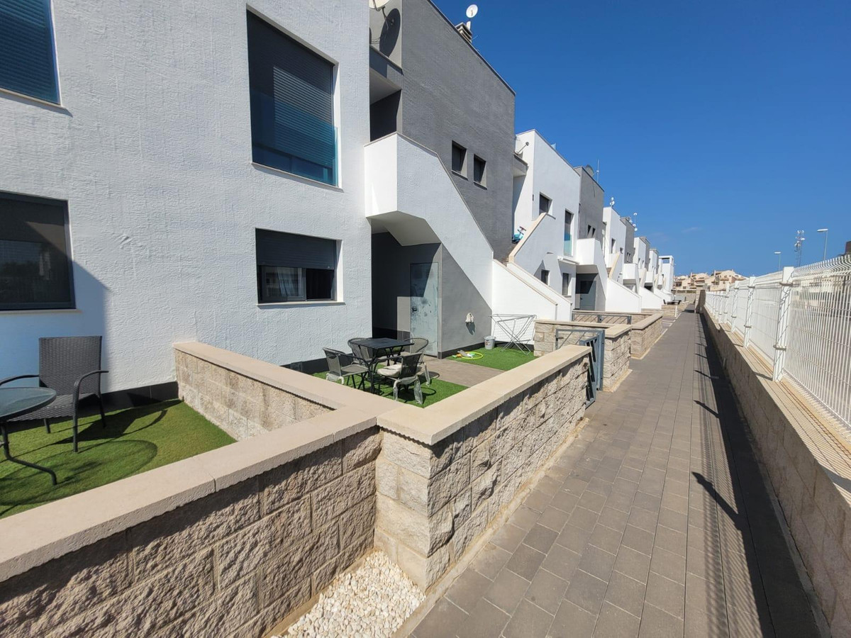 Se vende Bungalow de 2 dormitorios en Costa Blanca, Alicante, España