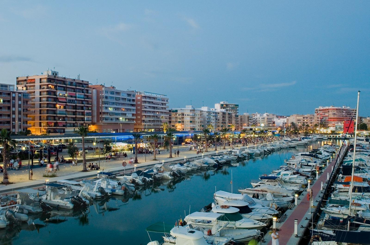 3 Bed Apartment for sale in Gran Alacant Costa Blanca, Alicante, Spain