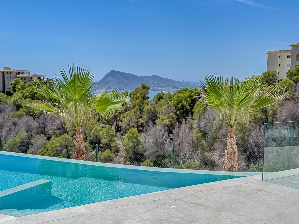 4 Bed Townhouse for sale in Altea Costa Blanca, Alicante, Spain
