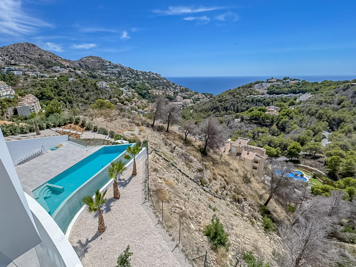 4 Bed Townhouse for sale in Altea Costa Blanca, Alicante, Spain