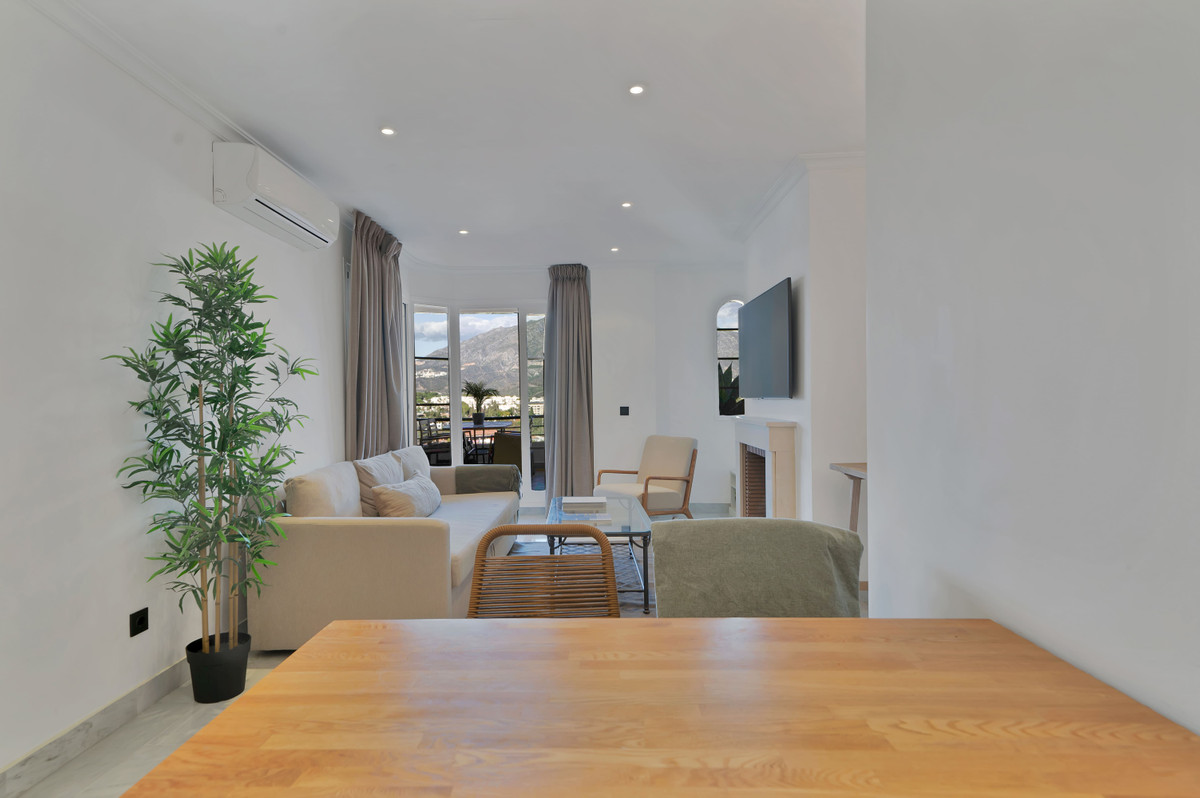 Se vende Apartamento Planta Media de 2 dormitorios en Costa Del Sol, Málaga, España