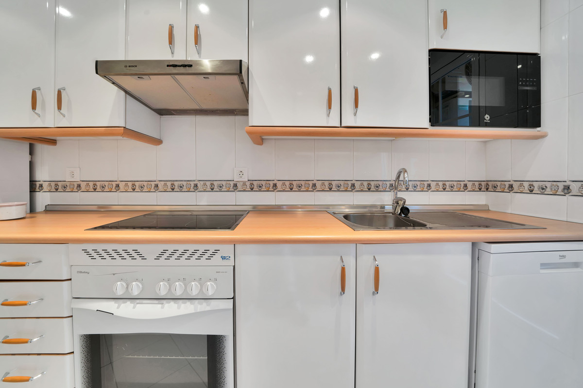 Se vende Apartamento Planta Media de 2 dormitorios en Costa Del Sol, Málaga, España