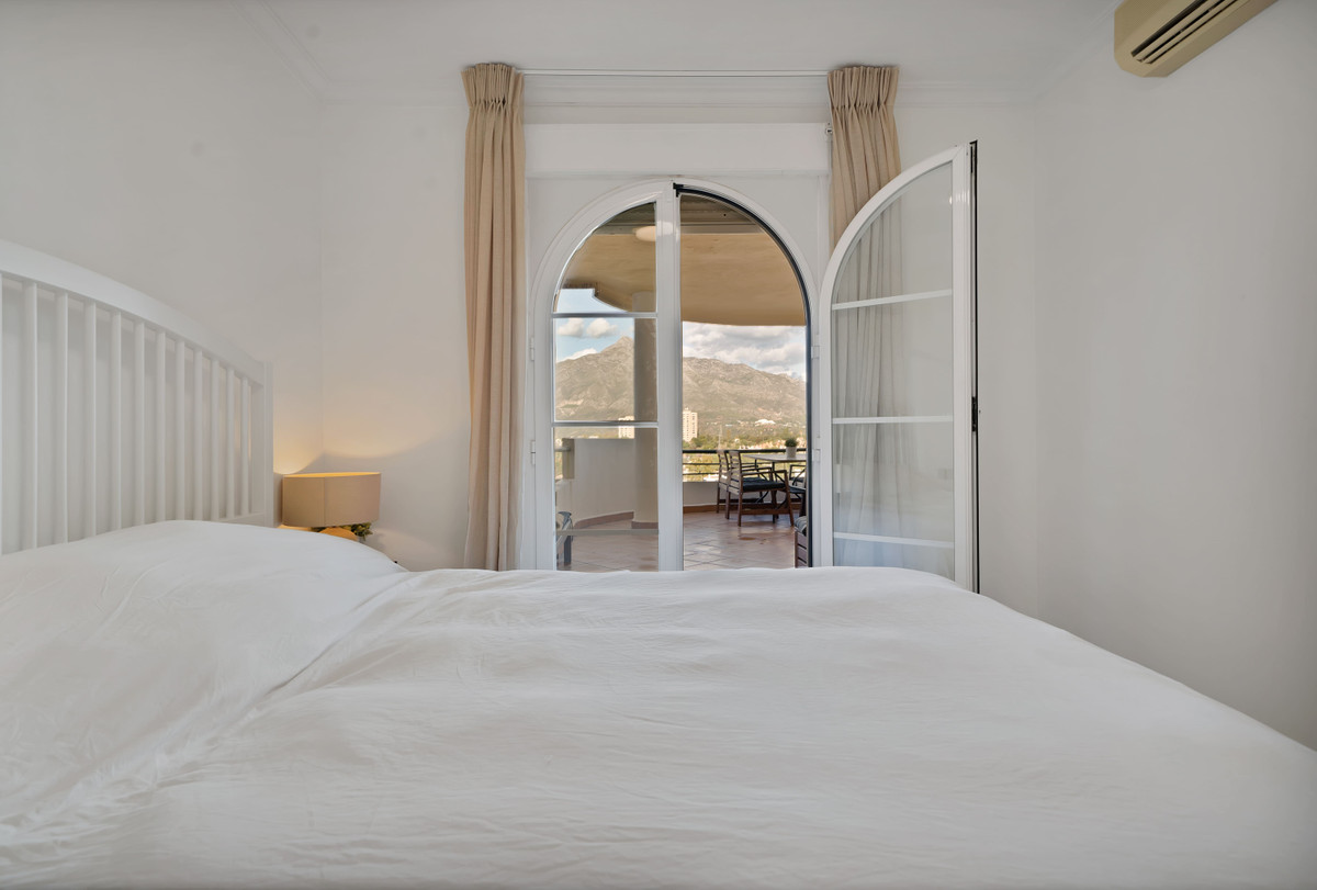 Se vende Apartamento Planta Media de 2 dormitorios en Costa Del Sol, Málaga, España