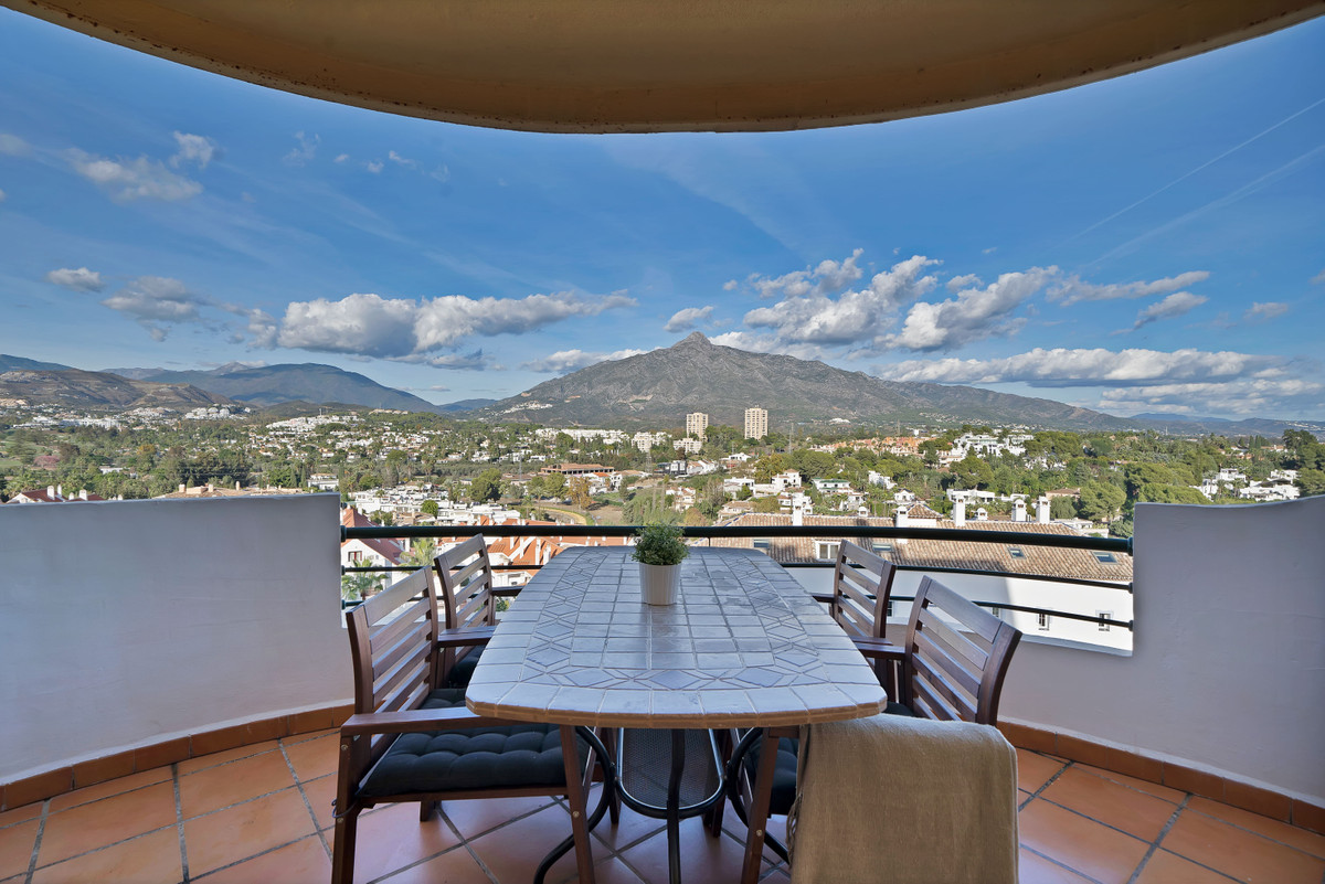 Se vende Apartamento Planta Media de 2 dormitorios en Costa Del Sol, Málaga, España