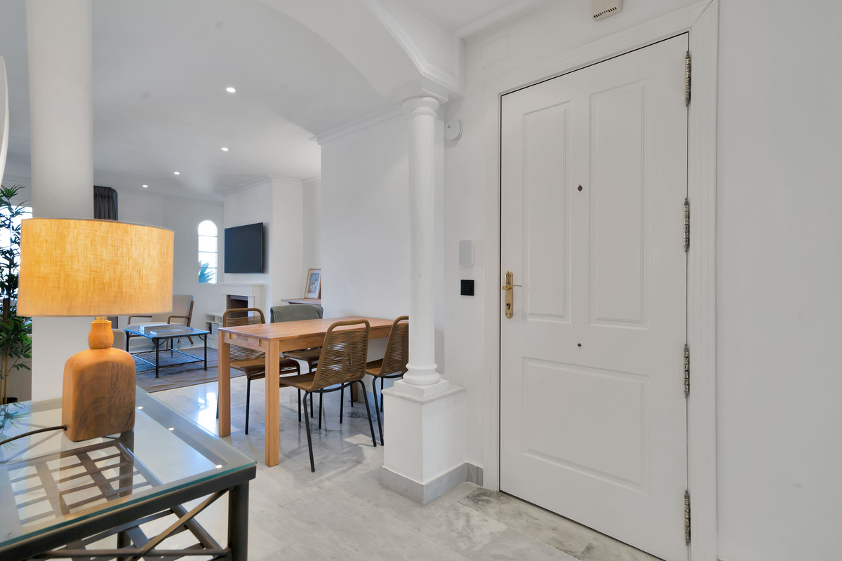 Se vende Apartamento Planta Media de 2 dormitorios en Costa Del Sol, Málaga, España