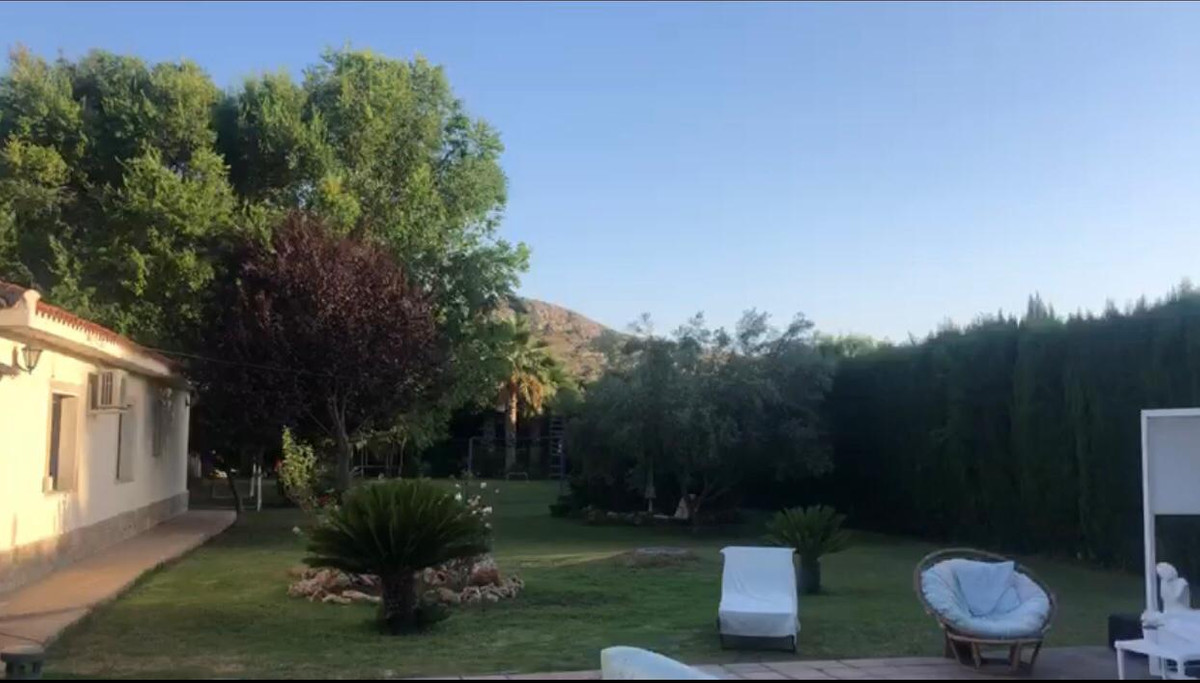 Se vende Villa - Chalet de 4 dormitorios en Costa Blanca, Alicante, España