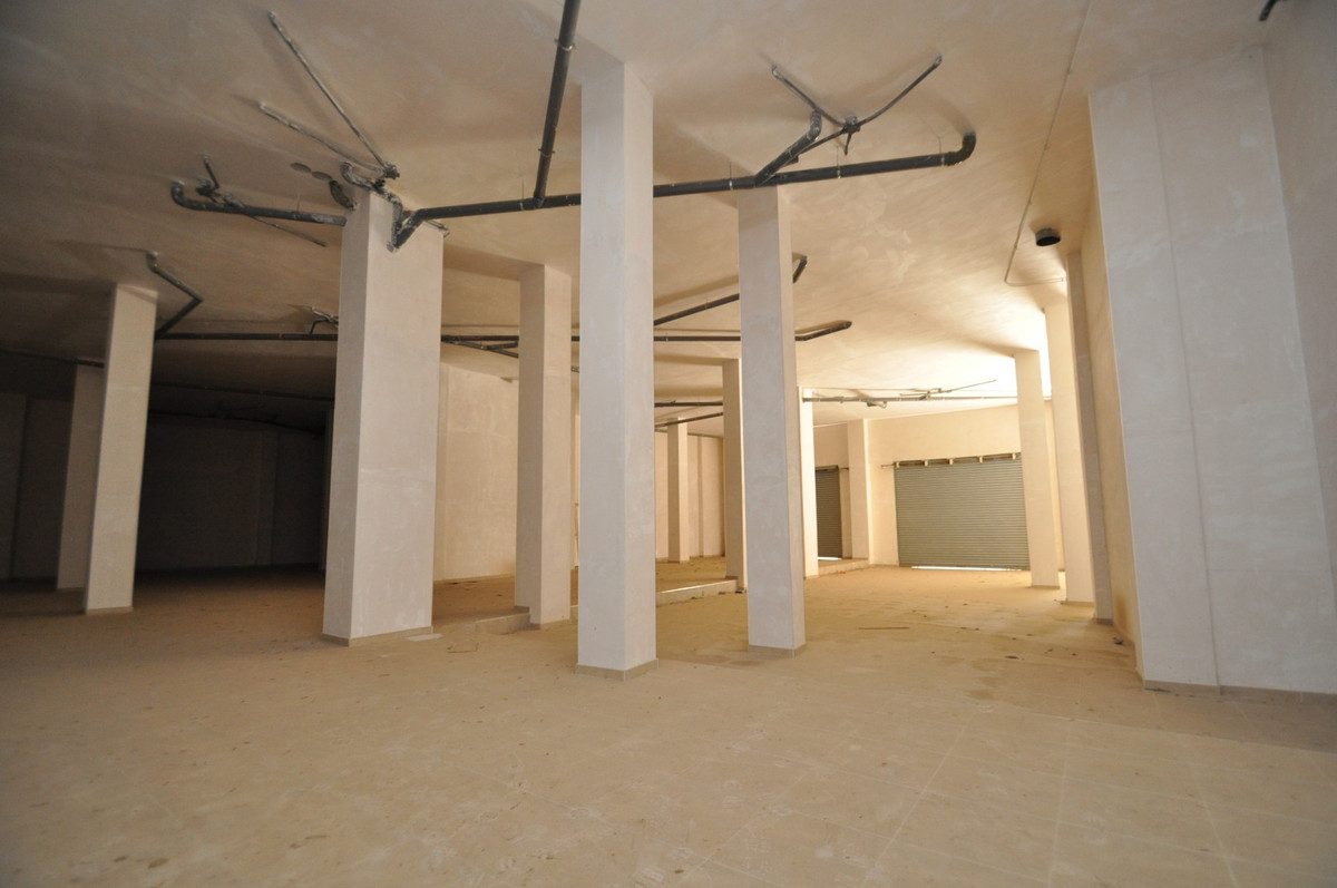Commercial unit for sale in Elda Costa Blanca, Alicante, Spain