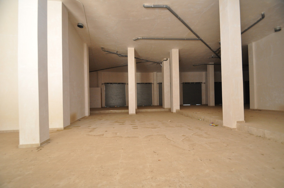 Commercial unit for sale in Elda Costa Blanca, Alicante, Spain
