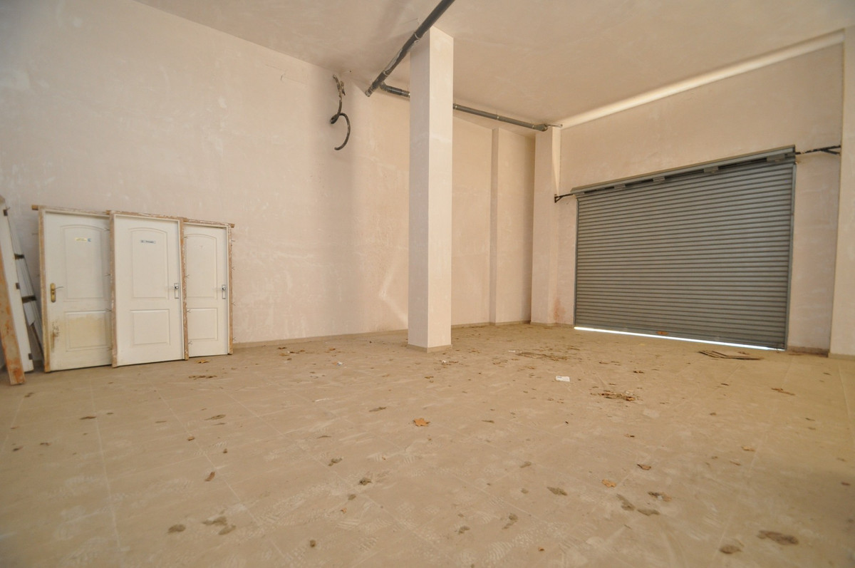 Commercial unit for sale in Elda Costa Blanca, Alicante, Spain