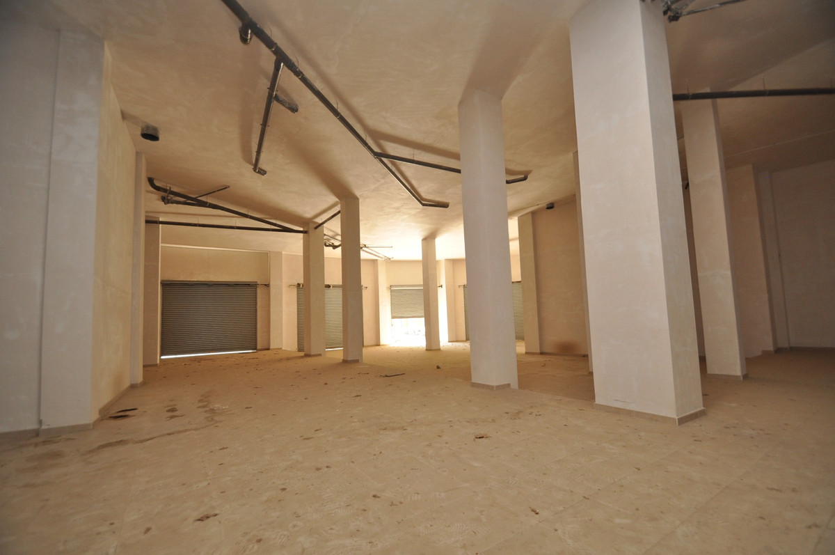 Commercial unit for sale in Elda Costa Blanca, Alicante, Spain