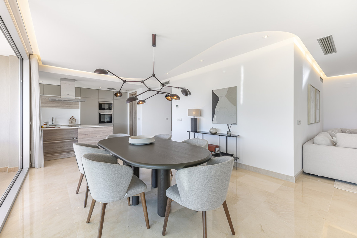 3 Bed Apartment for sale in Benahavís Costa Del Sol, Málaga, Spain