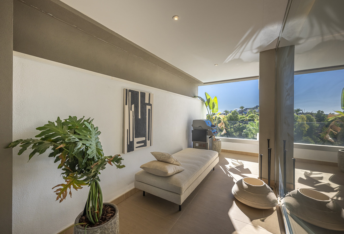 3 Bed Apartment for sale in Benahavís Costa Del Sol, Málaga, Spain