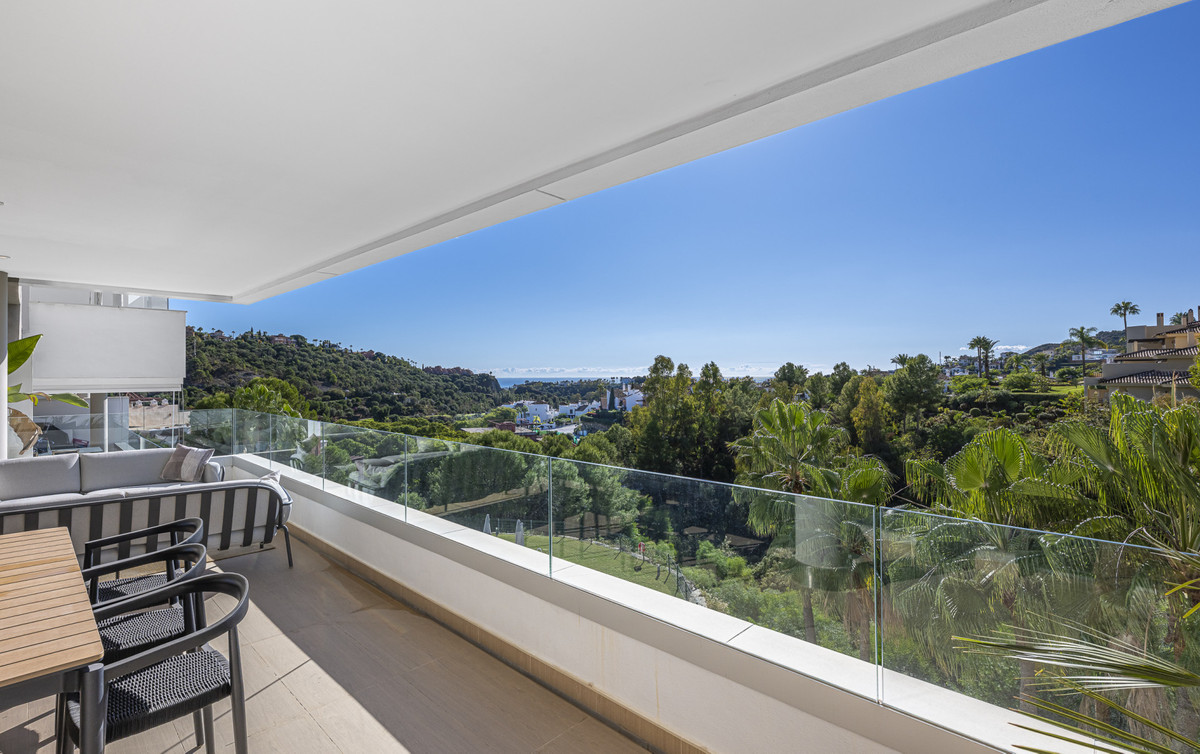 3 Bed Apartment for sale in Benahavís Costa Del Sol, Málaga, Spain