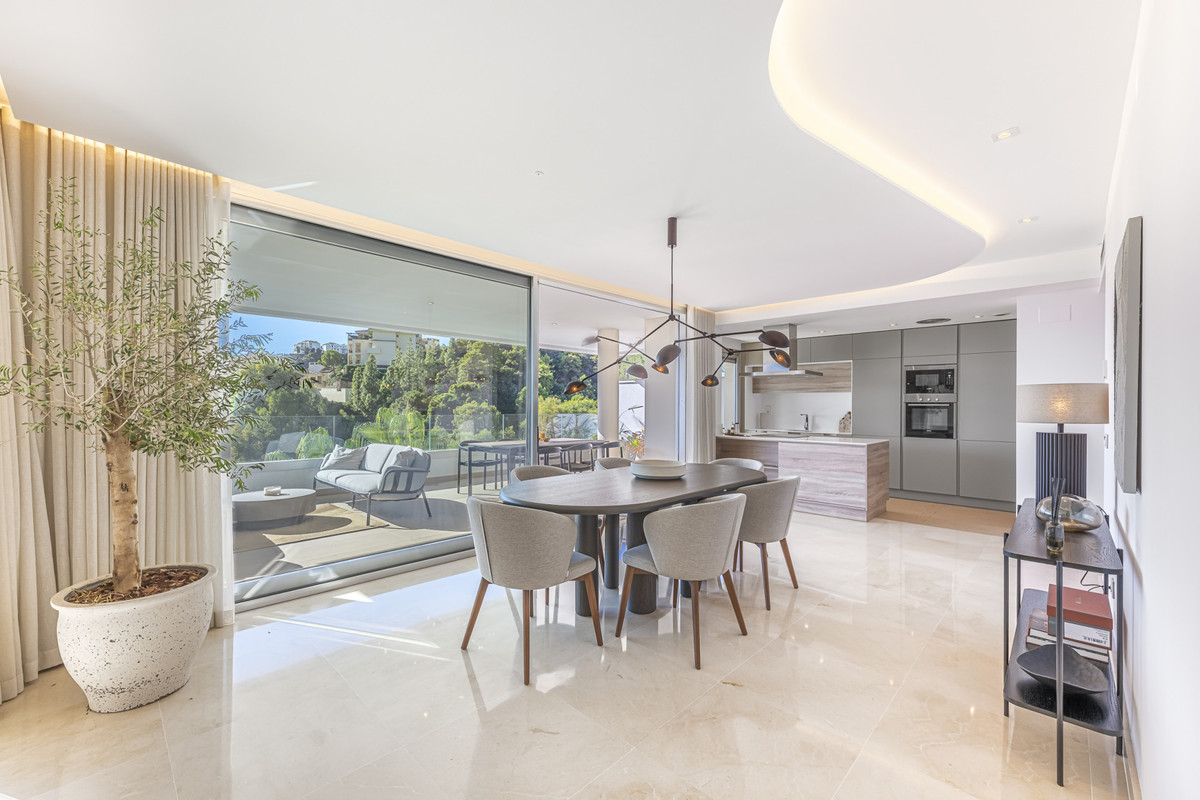 3 Bed Apartment for sale in Benahavís Costa Del Sol, Málaga, Spain